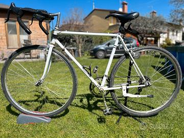 Bici convertibile Gravel/corsa