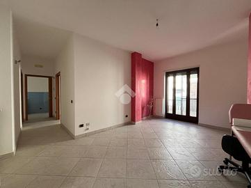 4 LOCALI A SANTERAMO IN COLLE