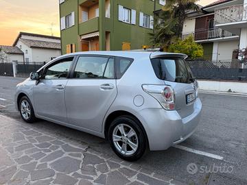 Toyota Verso 1.8 CVT Sol 7 posti