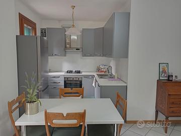 Splendido quadrilocale con cucina nuova