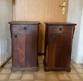 COMODINI ANTICHI IN CILIEGIO