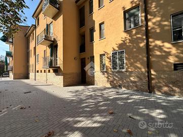 3 LOCALI A CASTENASO