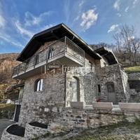 VILLA UNIFAMILIARE CON AMPIO GIARDINO