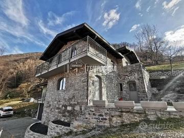 VILLA UNIFAMILIARE CON AMPIO GIARDINO