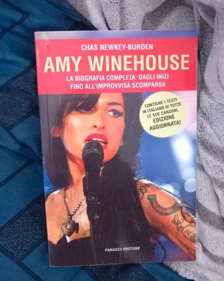 Libro Amy Winehouse di Chas Newkey-Burden