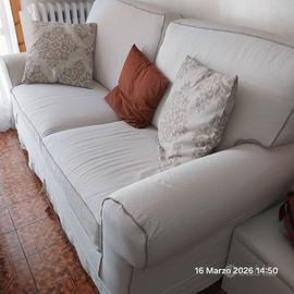 Divano _ Ritiro a mano a Fiorano modenese