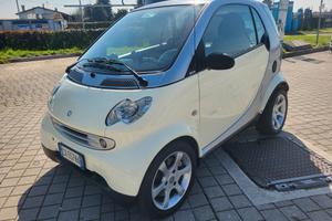 Smart ForTwo 700 coupé pure (45 kW)