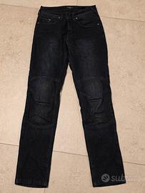 Pantaloni in jeans da moto Stud da uomo