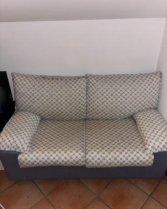 Coppia di  Divani con letto a scomparsa