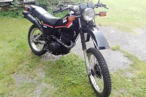 YAMAHA XT 550 1982