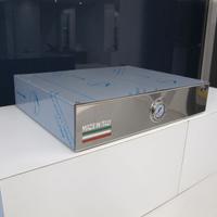 Depuratore d’acqua ad osmosi sottozoccolo.