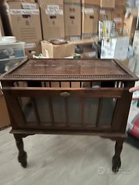 Antico Mobiletto in legno