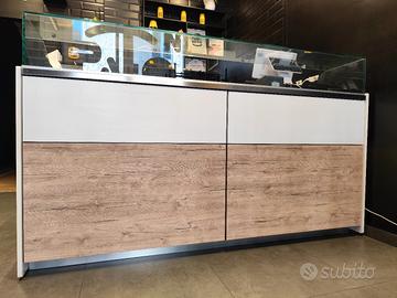 banco frigo e fronte banco 