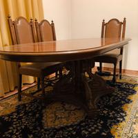 Tavolo ovale massello con 6 sedie
