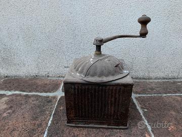 Antico macinacaffe