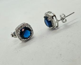 Orecchino rettangolare con cubic Zirconia BLU