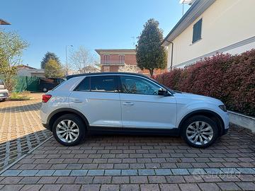 Volkswagen T-Roc 1000