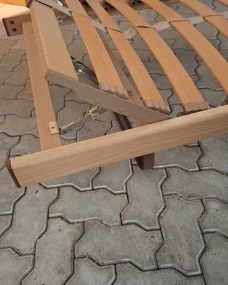 doga singola  in legno rialzabile con piedini 