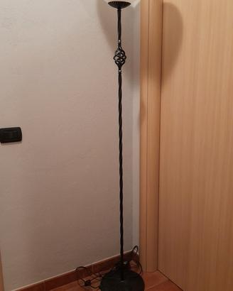 piantana in ferro battuto
