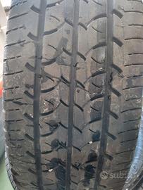 4 gomme per furgone 215/65/16