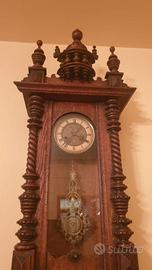 Orologio a pendolo da muro