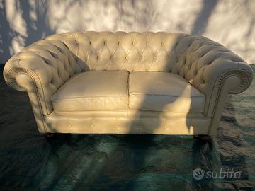 Divano in pelle due posti Chesterfield