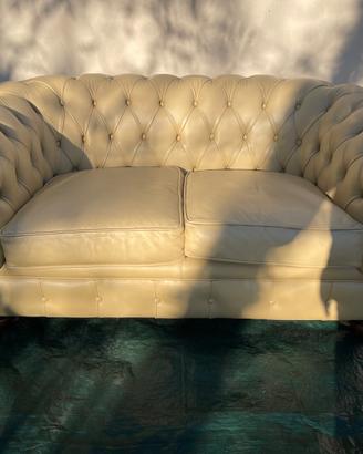 Divano in pelle due posti Chesterfield