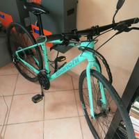 bicicletta Bianchi C sport Acera