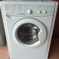 Lavatrice Indesit IWC 61052 – 6 kg 1000 giri