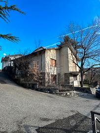 Villa singola con giardino Bettola PC