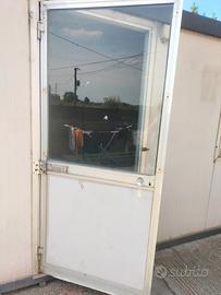 Box container 6 mt circa x 2.5 mt circa
