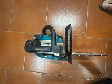 Motosega Makita