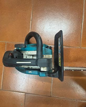 Motosega Makita