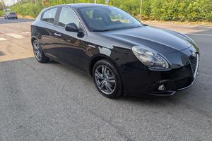 GIULIETTA NERA, 1.6 JTDM 105 CV DISTINCTIVE
