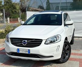 Volvo XC60 D4 190CV TETTO*PELLE*RADAR*