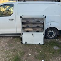 Scaffalatura in alluminio