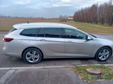 Opel insignia 1.6