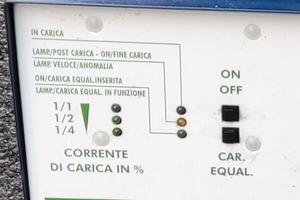 CARICABATTERIA 24V 40A xCarrello elevatore muletto