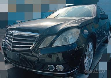 RICAMBI VARI MERCEDES E 220