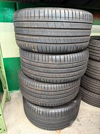 Set 4 Pneumatici per Bmw X5 Pirelli Pzero