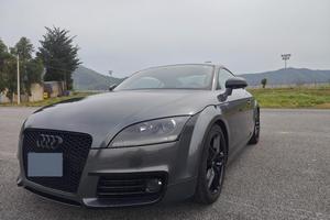 Auto TT 8j
