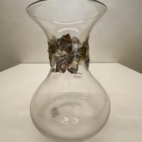 Vaso in cristallo con decorazioni in argento