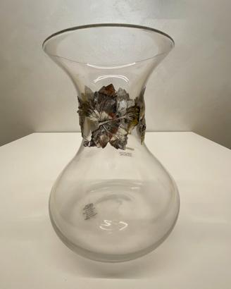 Vaso in cristallo con decorazioni in argento