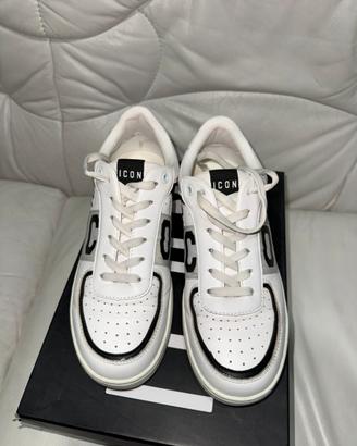 Sneakers icon
