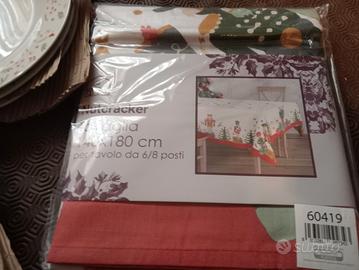 servizio di piatti+tovaglia 