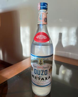 Vintage di Ouzo Metaxa
