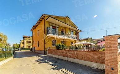 QUADRILOCALE CON GIARDINO