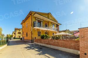 QUADRILOCALE CON GIARDINO