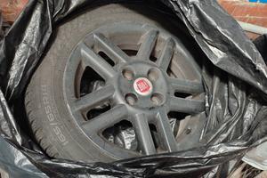 Gomme invernali e cerchi da 14 per Fiat