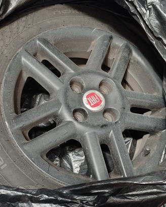 Gomme invernali e cerchi da 14 per Fiat